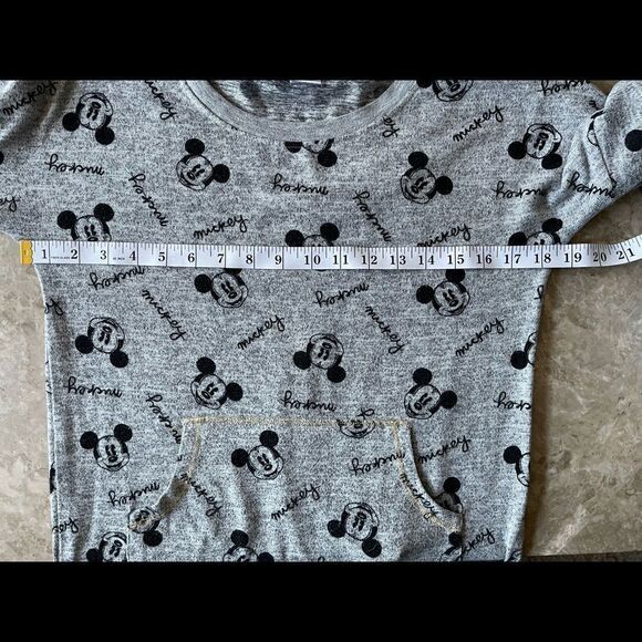 DISNEY long sleeve grey scoop neck Mickey Mouse night gown in kangaroo pocket - Picture 9 of 9